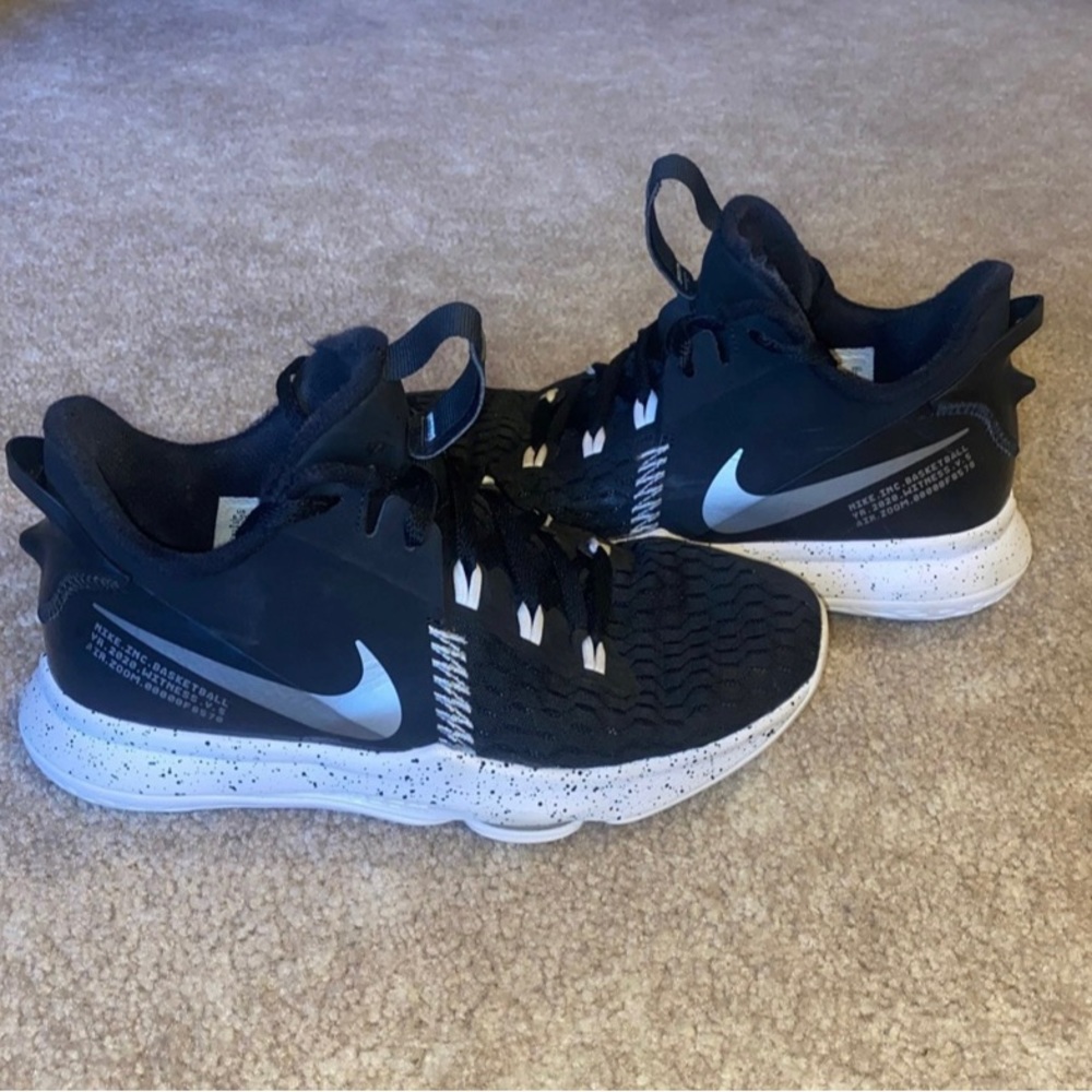 Lebron Witness 5 Basketball Shoes